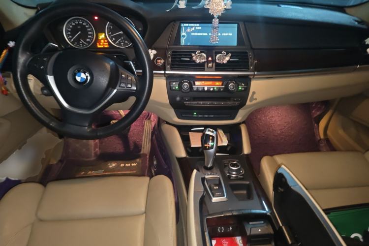 Used BMW X6 2013 xDrive35i Center Console