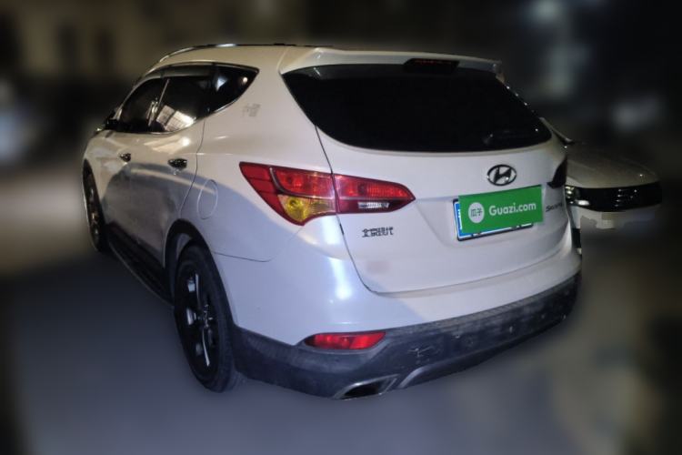 Used Hyundai Santa Fe 2013 2.4L Automatic Two-Wheel Drive Smart Version