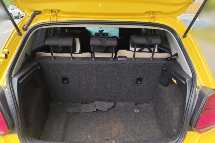 Used Volkswagen Polo 2014 1.4L Manual Fashion Edition