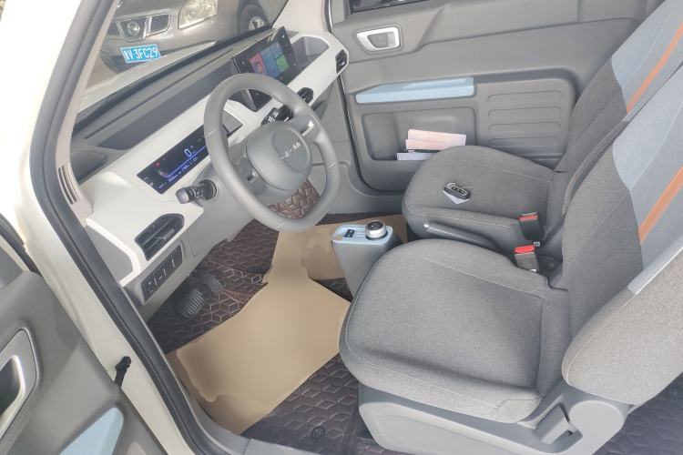 Used Geely Galaxy Panda 2023 Panda Mini 200km Endurance Bear
