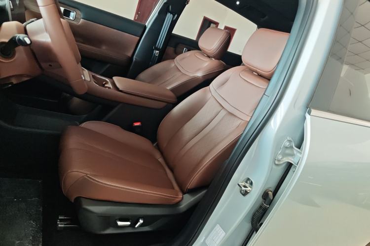 Used Wuling Xingguang S 2025 Model 510 km Flagship Version Left Front Seat