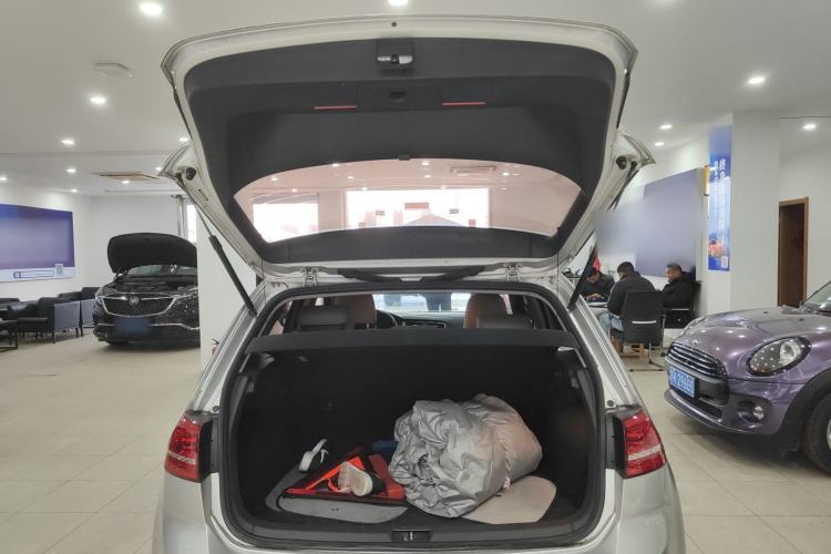 Used Volkswagen Golf 2015 1.4TSI Automatic Comfort Model
