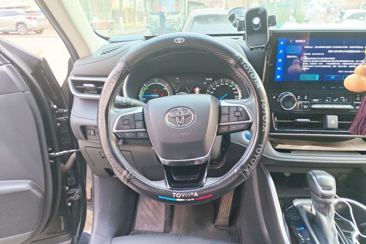 Used Toyota Highlander 2022 Dual-Engine 2.5L Four-Wheel Drive Prestige Version 7 Seats Steering Wheel