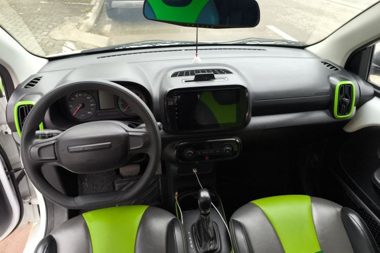 Used Roewe Clever 2021 302 km New Four-Seater Super-Efficient Version