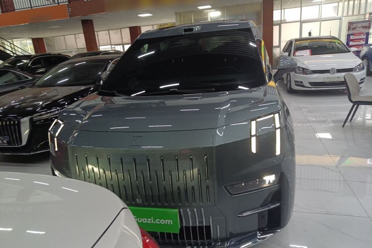 Used Zeekr 009 2024 Six-Seat Executive Version 4WD 108 kWh
