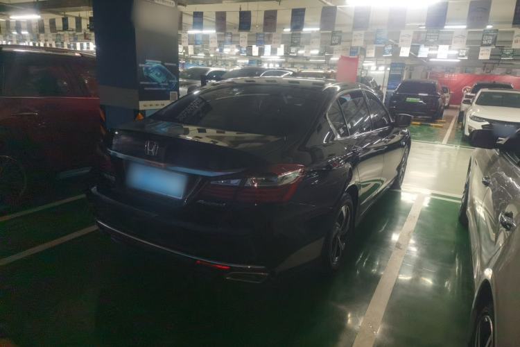 Used Honda Accord 2016 2.0L Comfort Edition Rear Right 45 Deg