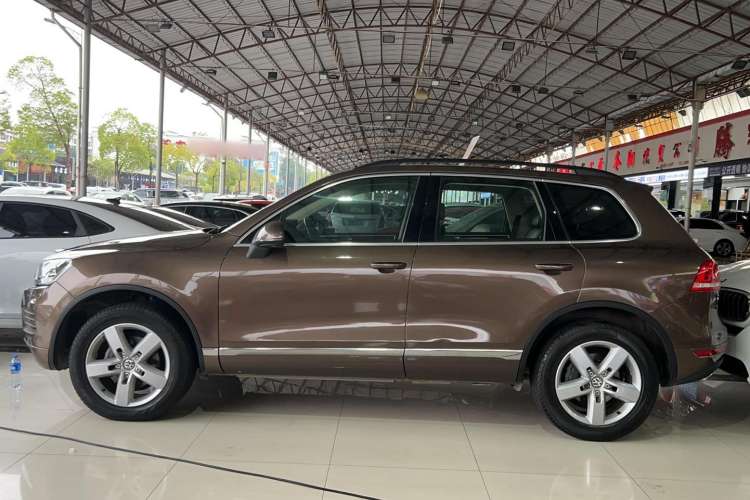 Used Volkswagen Touareg 2011 3.0 TSI Standard Version
