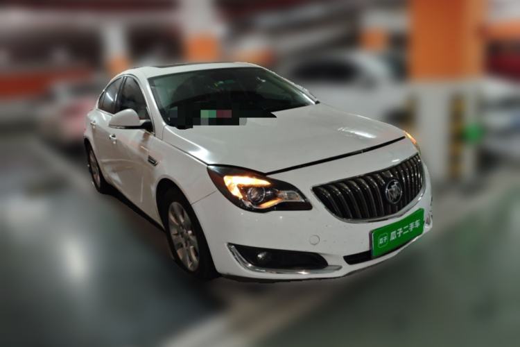 Used Buick Regal 2015 2.0L Elite Fashion Edition Front Right 45 Deg
