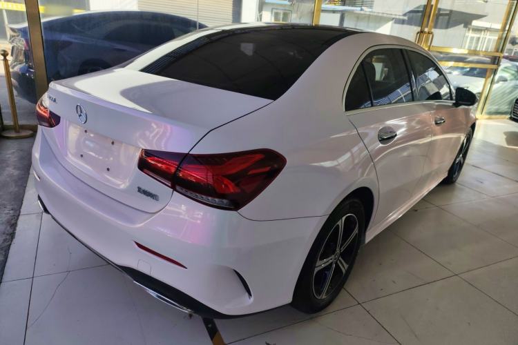 Used Mercedes-Benz A-Class 2022 Revised Version A 200 L Sport Sedan Fashionable Style
