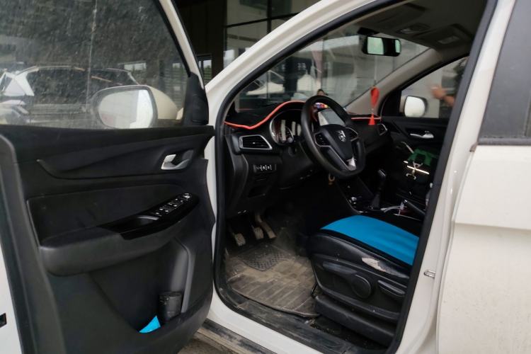 Used Baojun 730 2019 1.5L Manual Fashion Model 7-seater China VI
