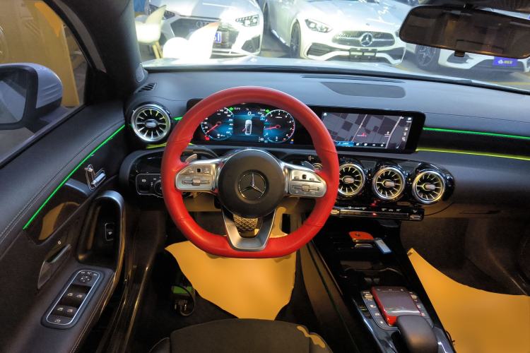 Used Mercedes-Benz A-Class 2022 Revised Version A 200 L Sport Sedan Fashionable Style Steering Wheel