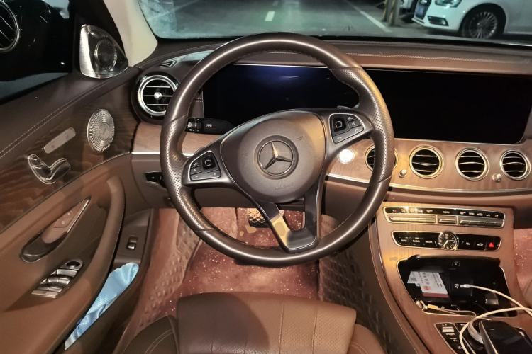 Used Mercedes-Benz E-Class 2018 Facelift E 200 L 4MATIC Steering Wheel