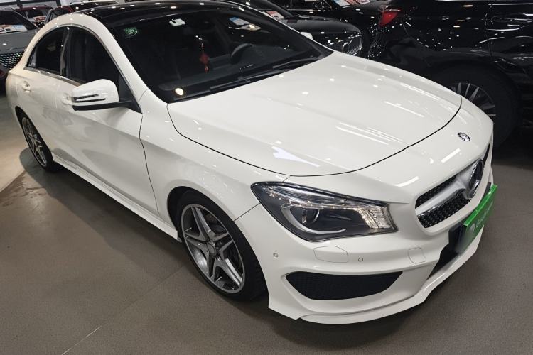 Used Mercedes-Benz CLA 2015 CLA 220 4MATIC Front Right 45 Deg