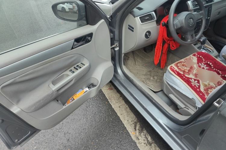 Used Volkswagen Bora 2012 1.6L Automatic Fashion Edition