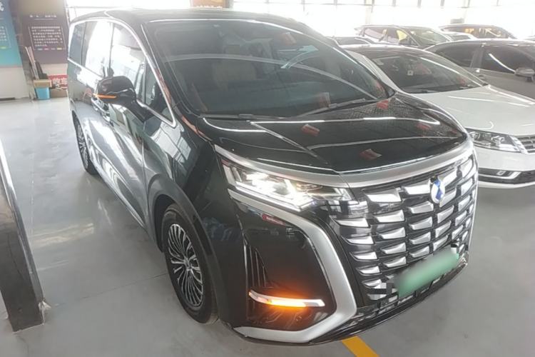 Used Denza D9 2024 DM-i 1050 Luxury Model
