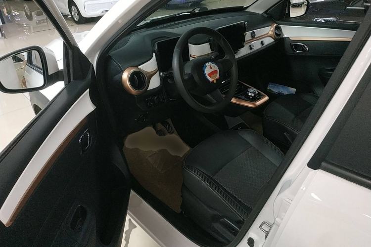 Used Dongfeng NAMMI BOX 2022 Revised Light Wind Edition 201 km Standard Version