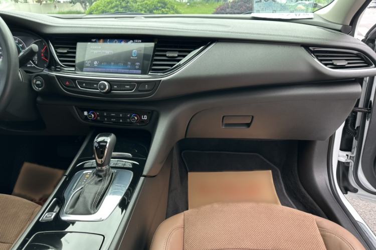Used Buick Regal 2019 28T Luxury Edition China VI Interior 6
