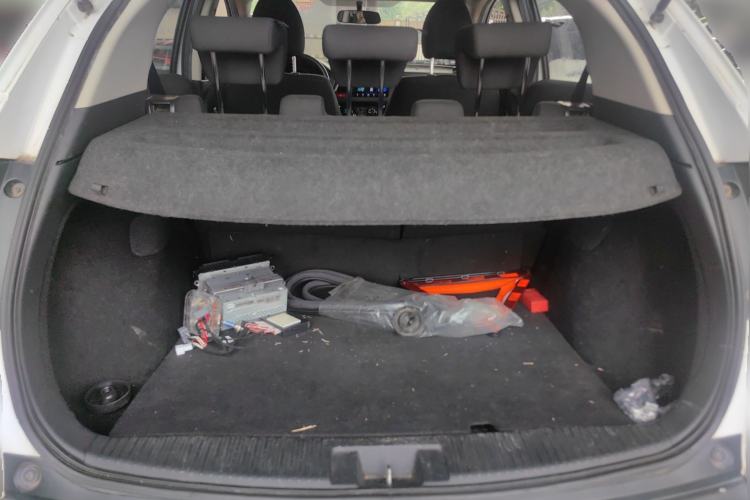 Used Honda Vezel 2015 1.5L CVT two-wheel drive Comfort trim Trunk