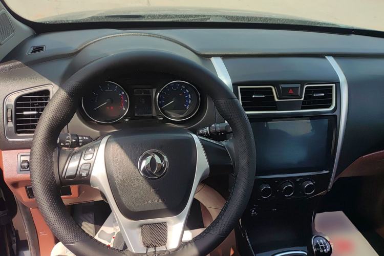 Used FORTHING SX6 2016 1.6L Manual Luxury Model
