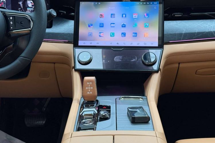 Used Lynk & Co 09 2021 2.0T Halo Six-Seater
