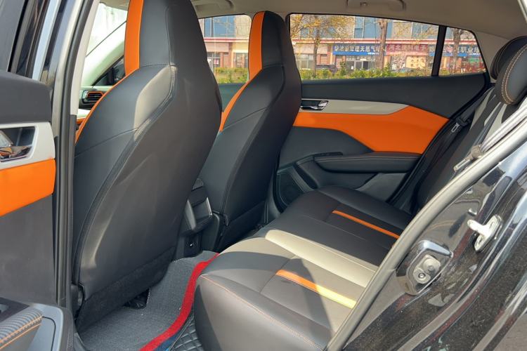 Used Dongfeng Aeolus Yixuan 2023 Mach Edition 1.5L Automatic Chasing Wind Version Left Rear Seat