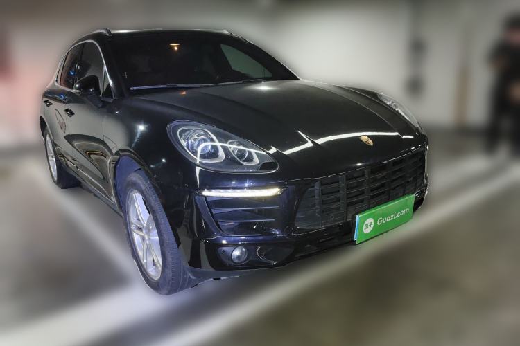 Used Porsche Macan 2014 Macan 2.0T Front Right 45 Deg