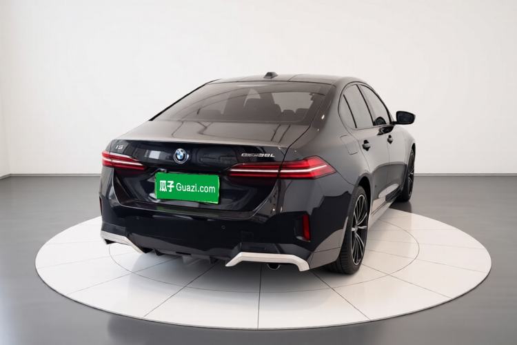 Used BMW i5 2025 eDrive 35L M Sport Package Exterior 4