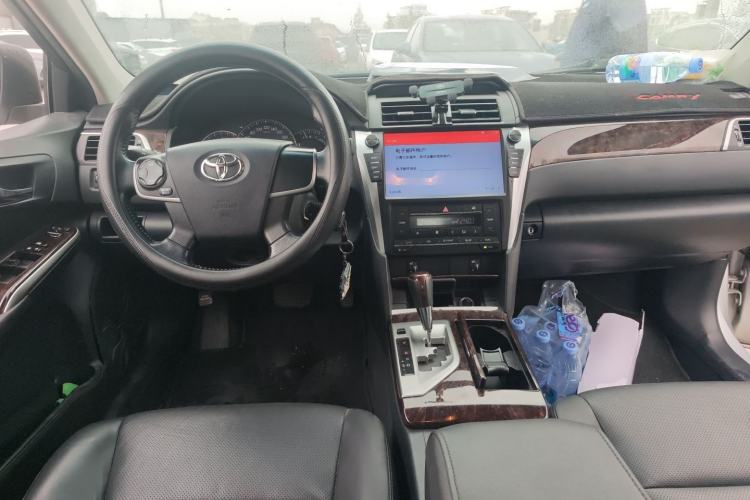 Used Toyota Camry 2015 2.0G Premier Edition Center Console