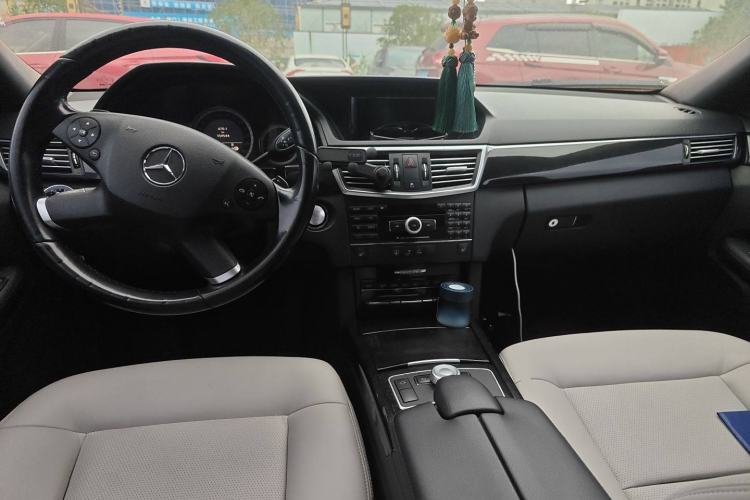 Used Mercedes-Benz E-Class 2009 E 300 Fashion Model
