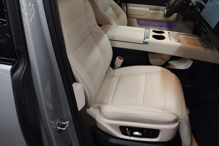 Used Li Auto MEGA 2024 Ultra Model