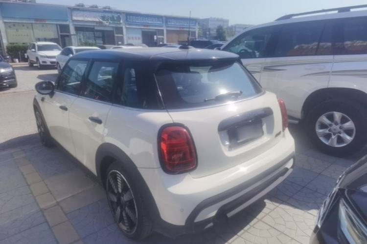 Used MINI 2022 Updated 1.5T COOPER Classic Edition Five-Door Version
