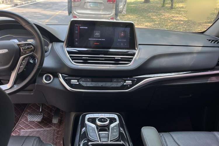 Used SAIC MAXUS G20 2019 First Edition 2.0T Automatic ZhiZun Version China V Standard
