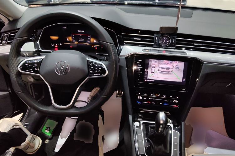 Used Volkswagen Magotan 2023 2 Million Units Limited Edition 330TSI DSG Leading Version Center Console