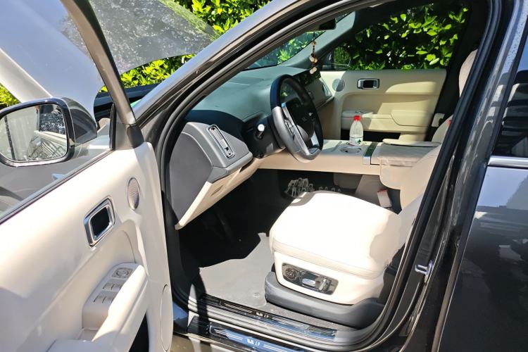 Used Li Auto L9 2022 Max model
