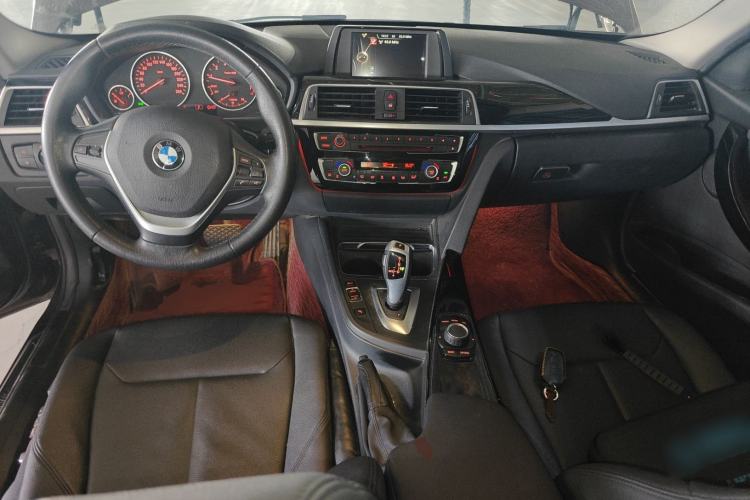 Used BMW 3 Series 2017 320Li Fashion Model Center Console