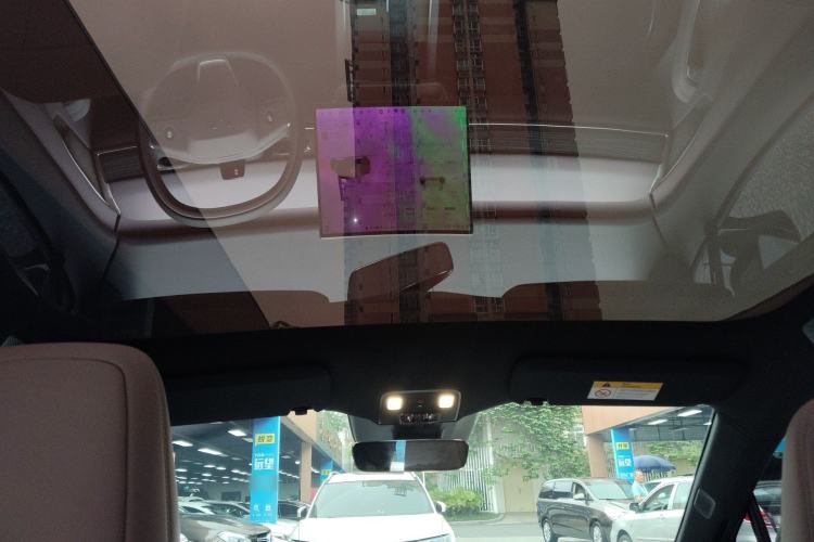 Used ONVO L60 2024 60 kWh Rear-Drive Version Headliner