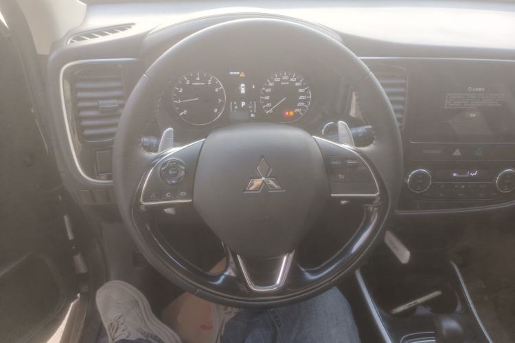 Used Mitsubishi Outlander 2020 2.4L 4x4 Zhi Xiang Edition 5 Seats
