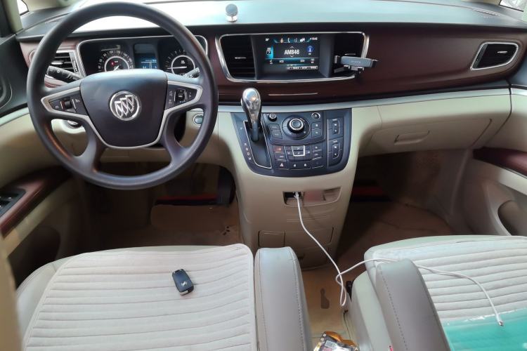 Used Buick GL8 2017 25S Comfort Version China V Standard Center Console
