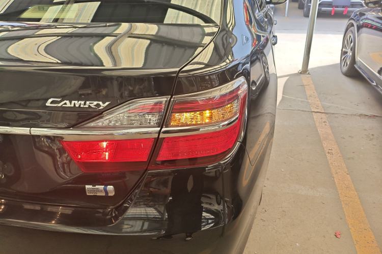 Used Toyota Camry 2016 Dual-Engine 2.5 HG 10th Anniversary Deluxe Navigation Edition