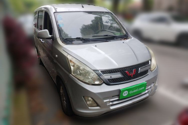 Used Wuling Rongguang V 2016 1.5L Standard Version Front Right 45 Deg