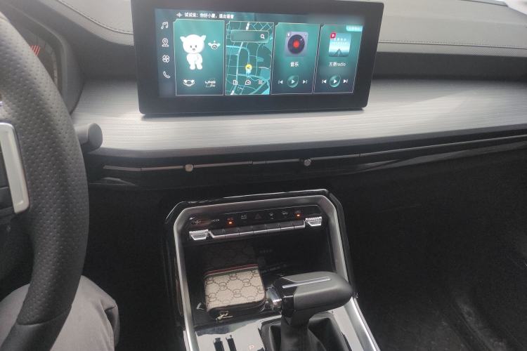 Used Wuling Asta 2021 1.5T CVT Starlight Edition Audio And AC Panel