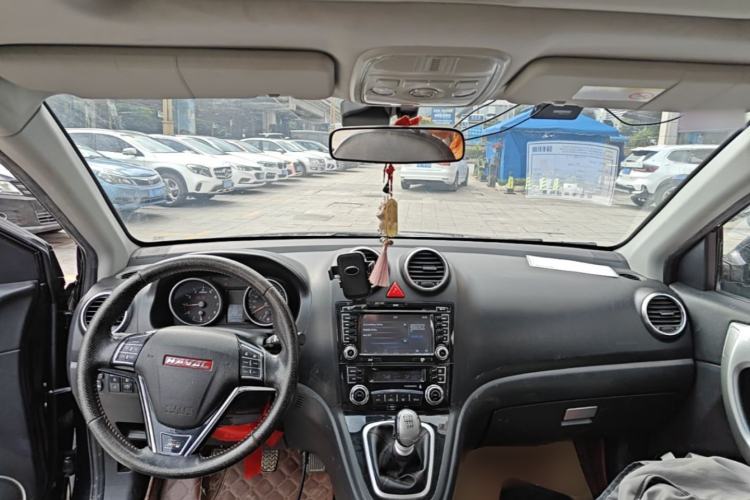 Used Haval H6 2015 Upgraded Model 1.5T Manual Two-Wheel Drive Elite Version
