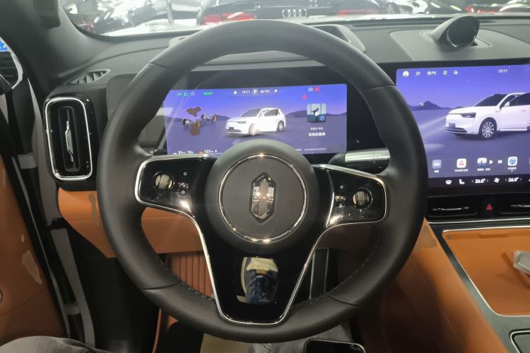 Used Hima AITO M8 2025 Extended-Range Max Version 37 kWh 6-Seater
