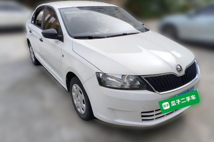 Used Skoda Rapid 2016 1.6L Manual Front-Wheel-Drive Version
