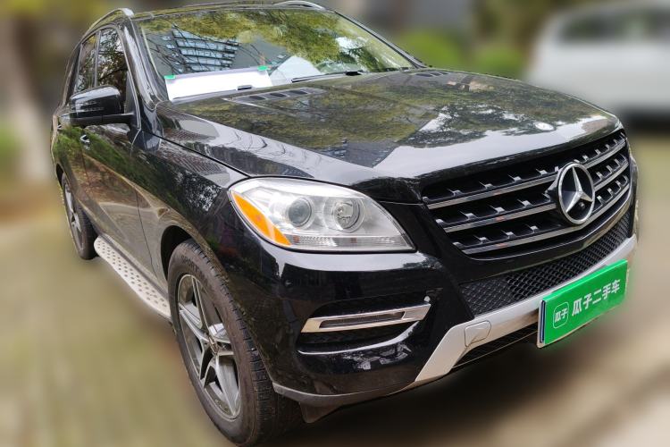 Used Mercedes-Benz M-Class 2012 ML 350 Luxury Edition Front Right 45 Deg