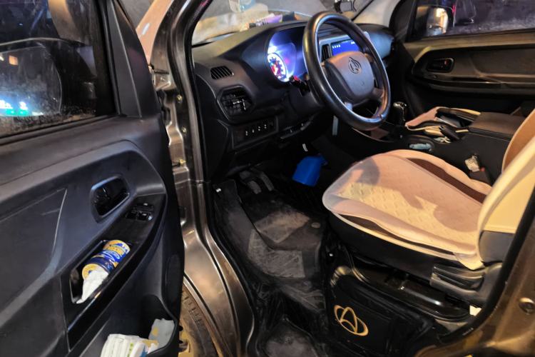 Used CHANGAN KAICHENG Ruixing M60 2023 1.6L CNG Comfort-Grade 6-Seater Passenger Vehicle Driver Seat