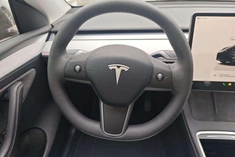 Used Tesla Model Y 2024 Rear-Wheel-Drive Version
