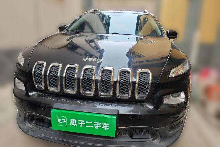 Used Jeep Cherokee 2016 2.0L Superior Edition