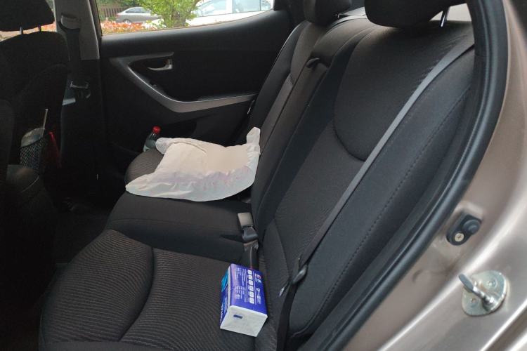 Used Hyundai Elantra (5th Generation / Langdong) 2016 1.6L Manual Luxury Model
