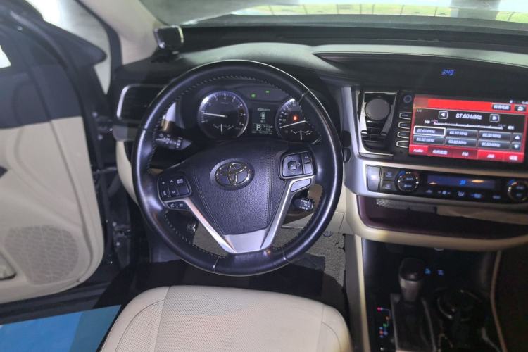 Used Toyota Highlander 2015 2.0T Four-Wheel Drive Luxury Edition 7-Seater
